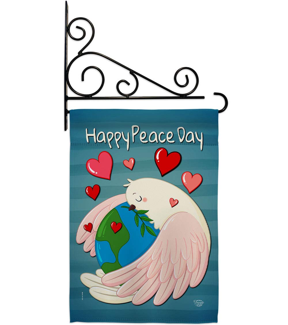 Happy Peace Day Burlap Burlap Garden Flag Set Wall Holder Sweet Life Earth Support Environmental Protection Small Decorative Gift Yard House Banner Double-Sided Made In USA 13 X 18.5