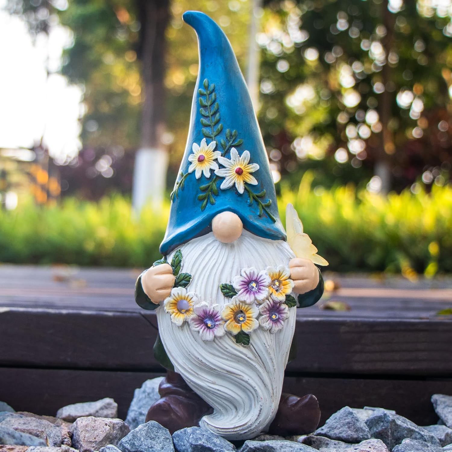 Waterproof Resin Gnome Statue with Solar Lantern, Outdoor Lawn Patio Decor Ornament